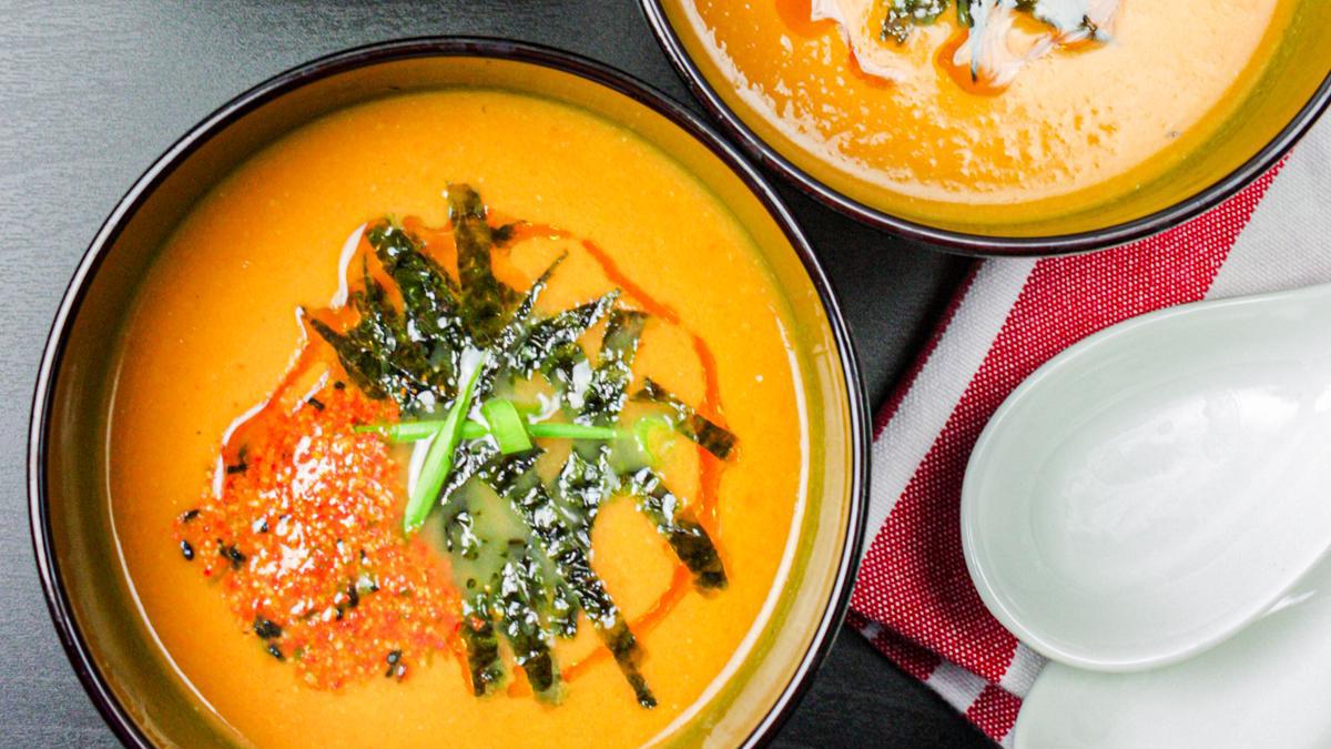 Carrot Ginger Soup - Mayuri's Jikoni