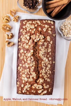 Healthy Sugar-Free Apple, Walnut, and Oatmeal Bread